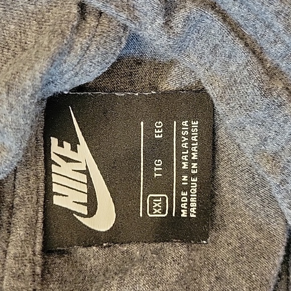 Nike Men's Lightweight Sweatshirt - Picture 4 of 5